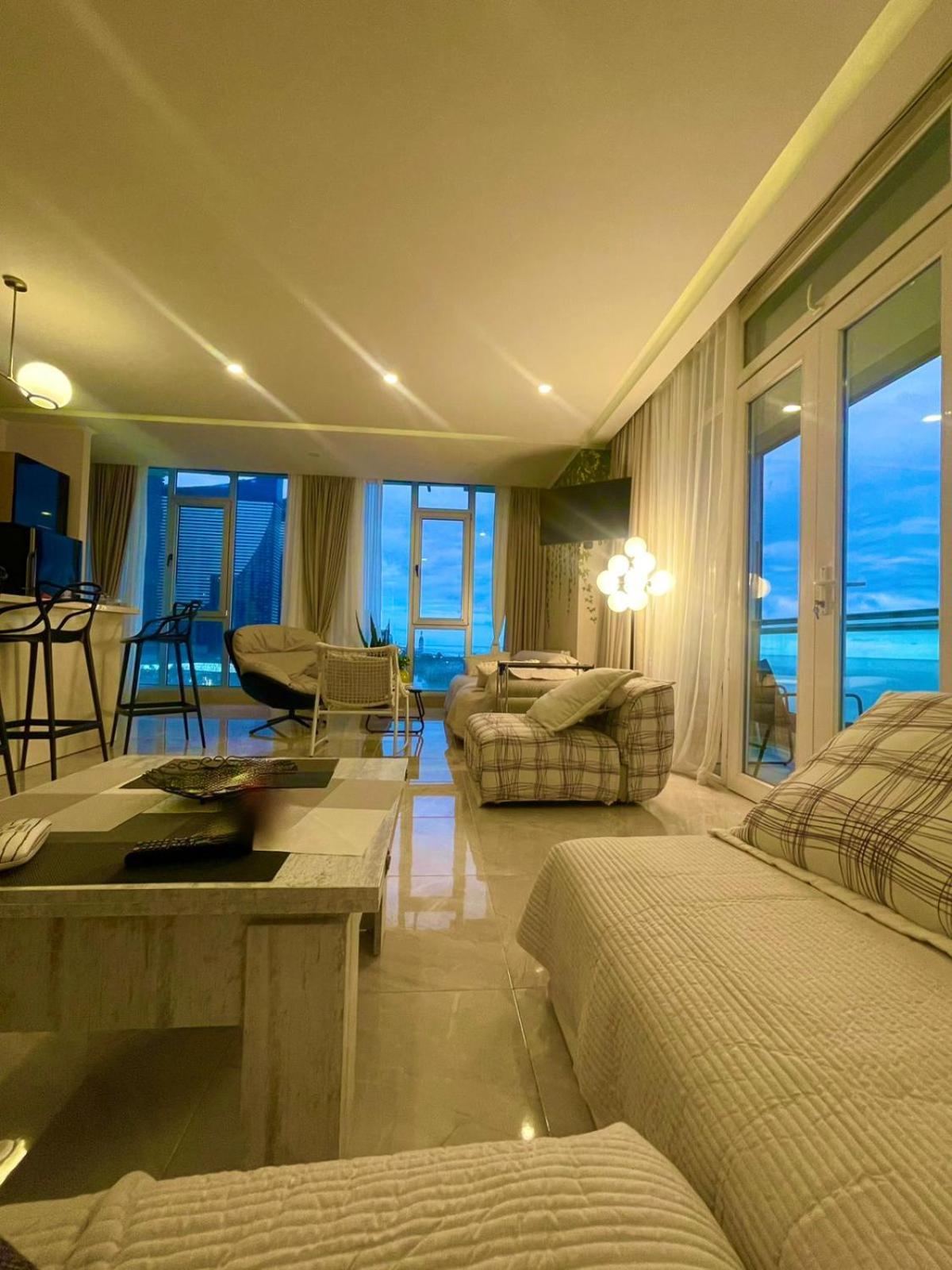 Apartment Magnolia Rustaveli 62 Batumi Zewnętrze zdjęcie